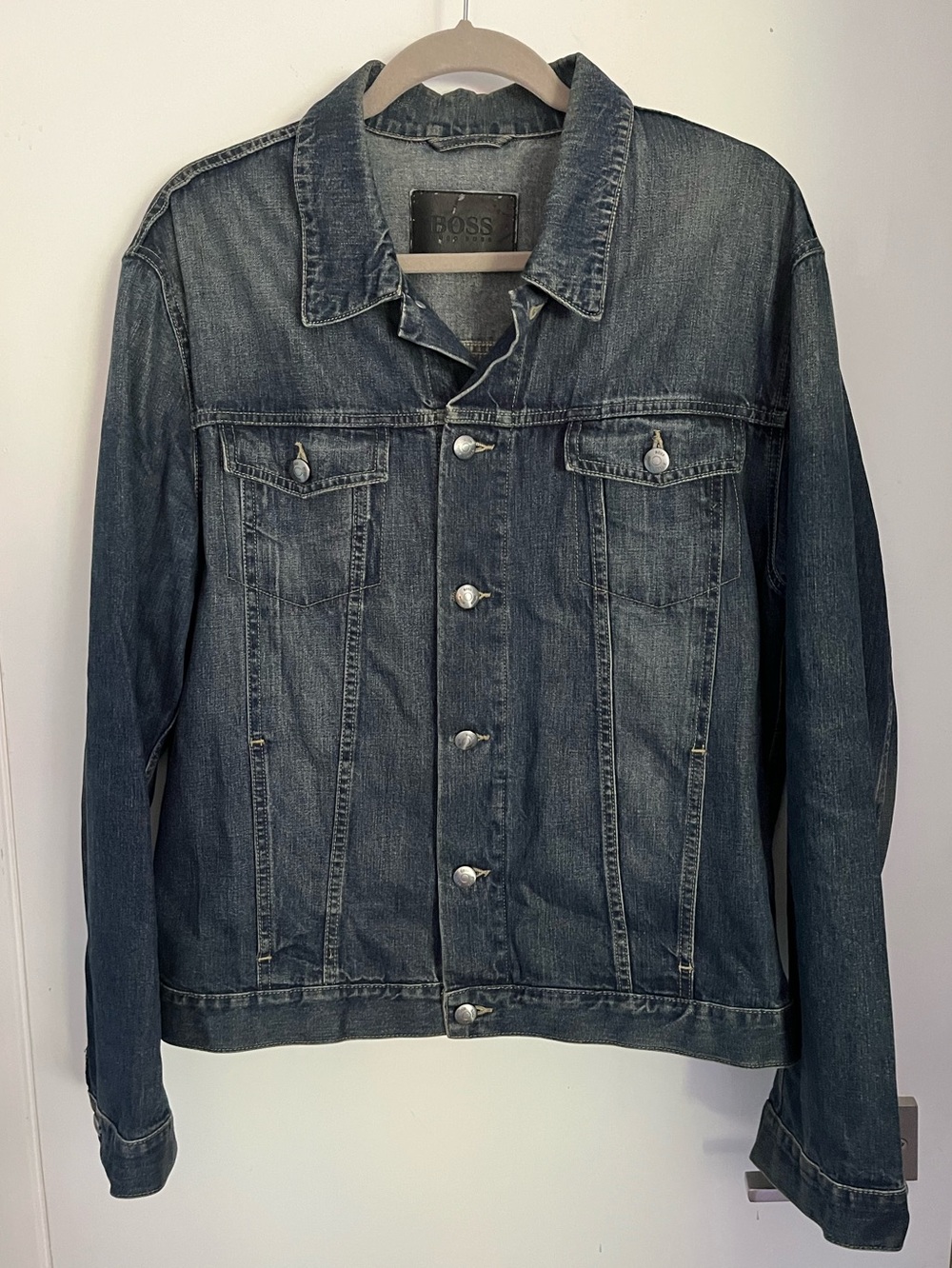 BOSS Hugo Boss Canyon Denim Trucker Jacket Men’s Large Dark Wash Jean Jacket
